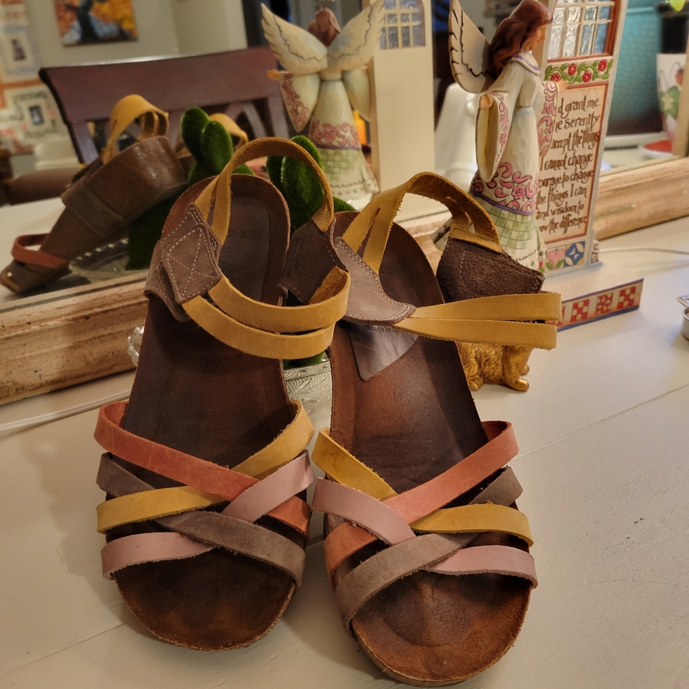Vibrant Yellow and Pink Sandals for Casual Comfort (EUC ONLY tried On ) - Picture 6 of 12